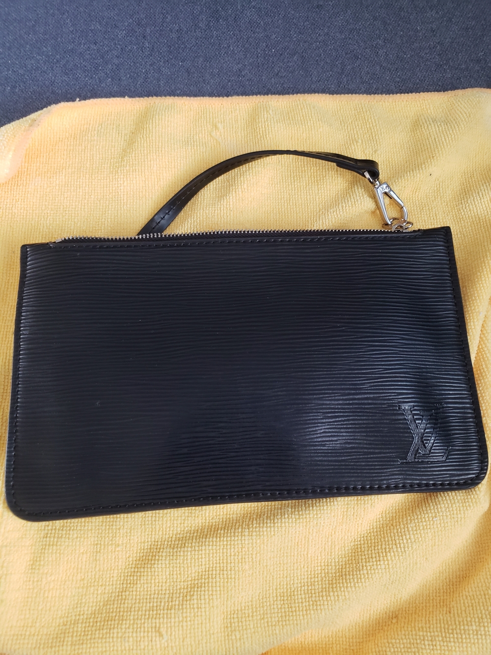 Louis Vuitton Black Epi Leather Toiletry Wristlet